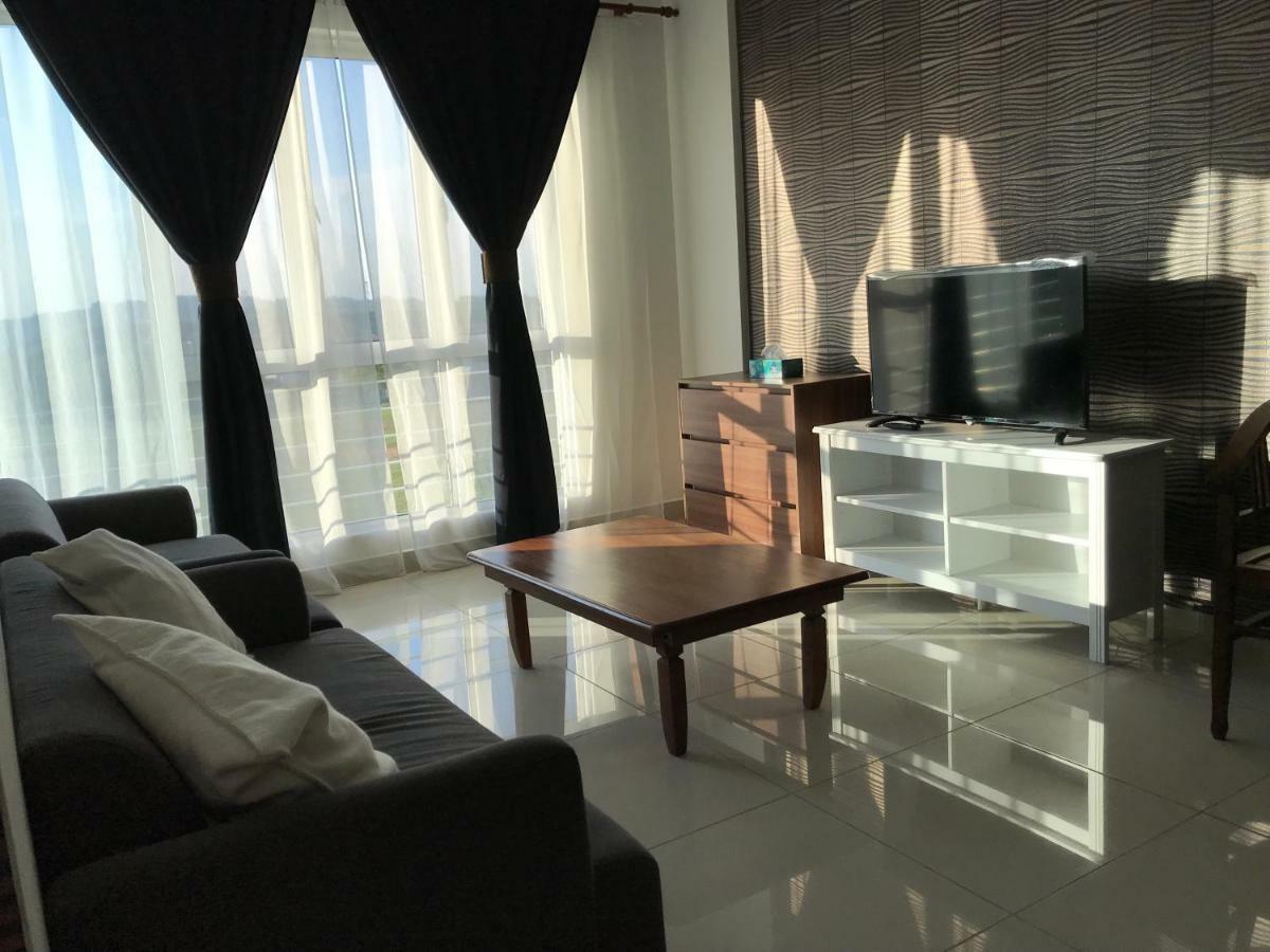 De Putra Apartment *