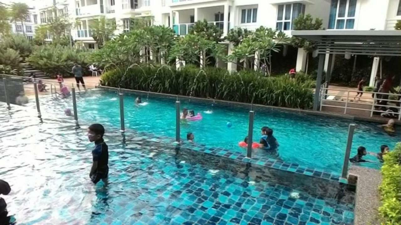 De Putra Apartment